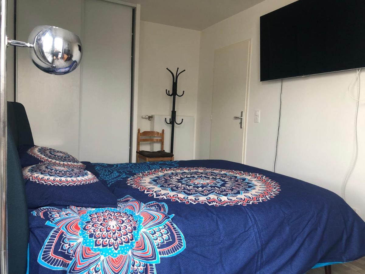 Grande Chambre 14 M2 Avec Salle De Bain Privative A Nanterre Prefecture Proche La Defense Arena Campus Sncf Et Paris Buitenkant foto
