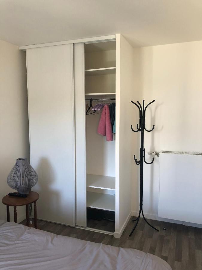 Grande Chambre 14 M2 Avec Salle De Bain Privative A Nanterre Prefecture Proche La Defense Arena Campus Sncf Et Paris Buitenkant foto