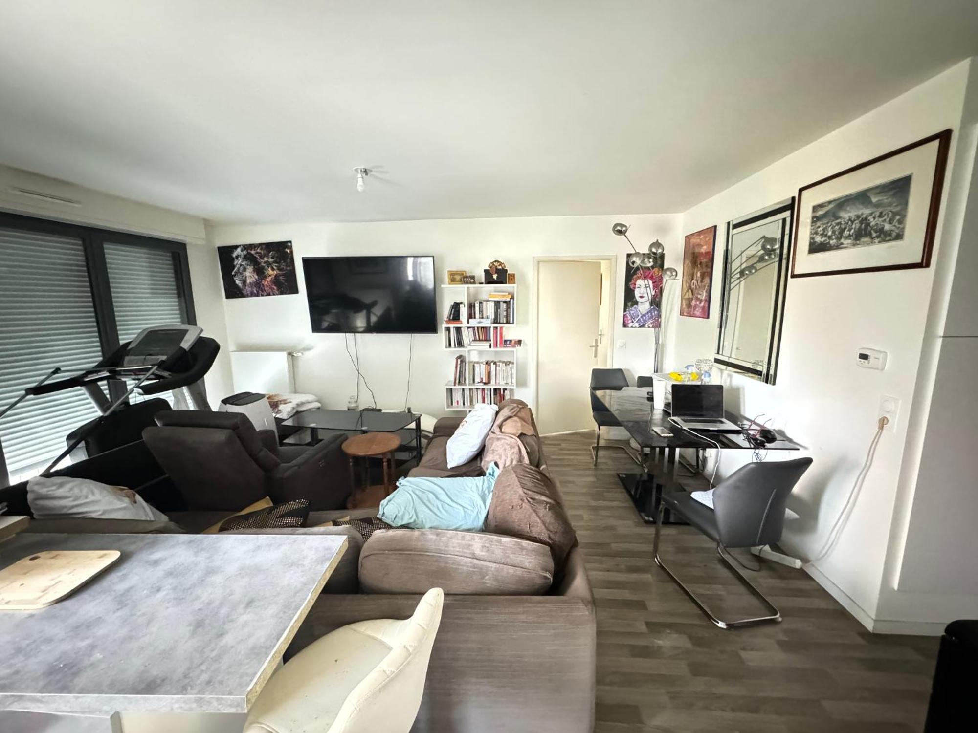 Grande Chambre 14 M2 Avec Salle De Bain Privative A Nanterre Prefecture Proche La Defense Arena Campus Sncf Et Paris Buitenkant foto