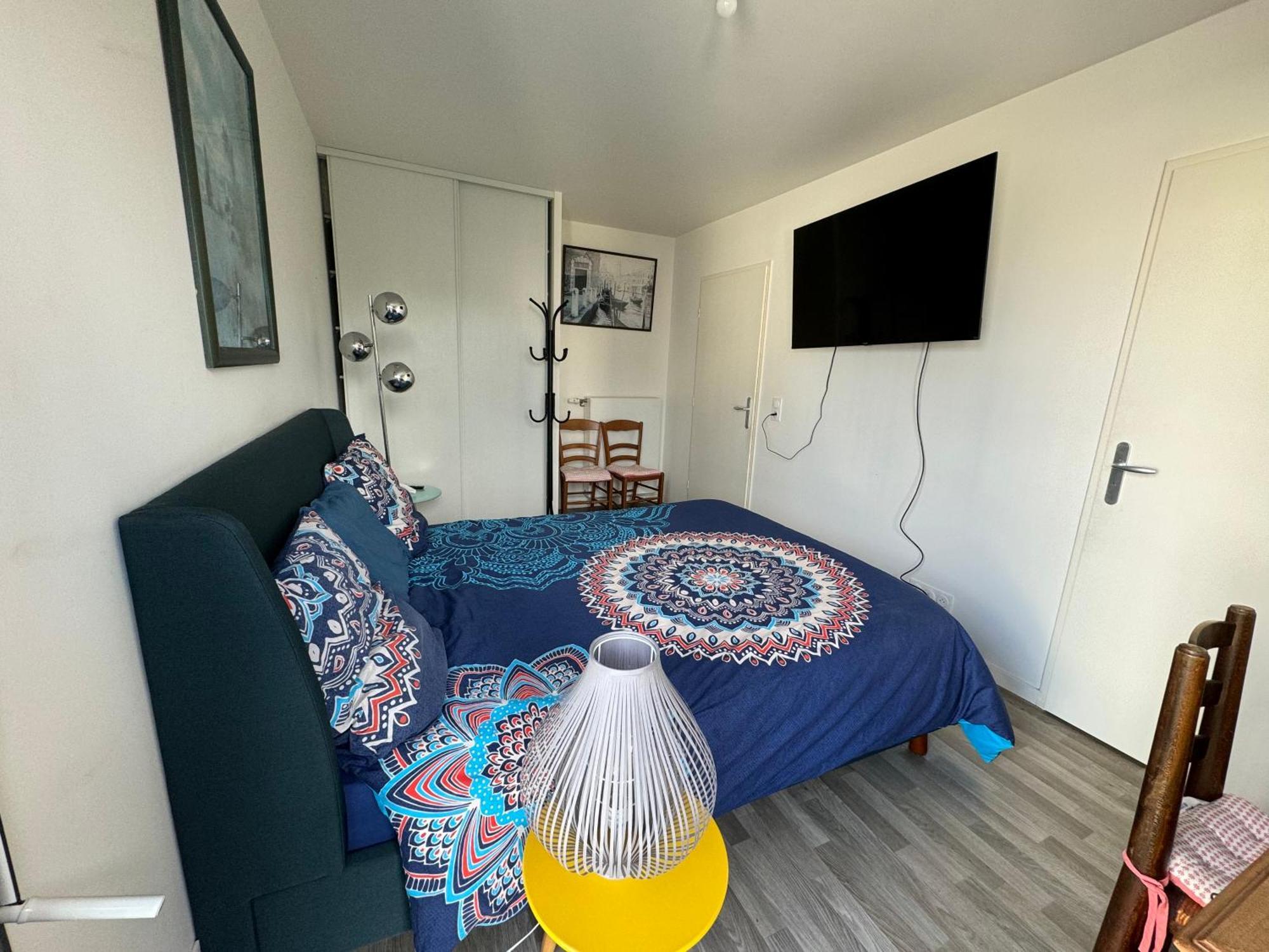 Grande Chambre 14 M2 Avec Salle De Bain Privative A Nanterre Prefecture Proche La Defense Arena Campus Sncf Et Paris Buitenkant foto