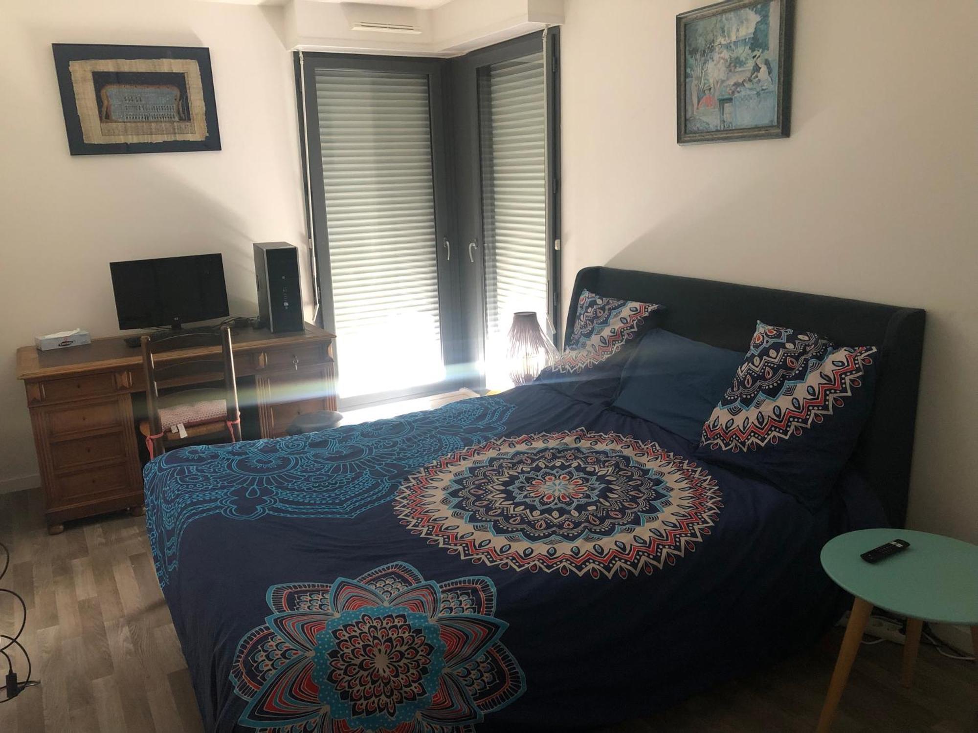 Grande Chambre 14 M2 Avec Salle De Bain Privative A Nanterre Prefecture Proche La Defense Arena Campus Sncf Et Paris Buitenkant foto