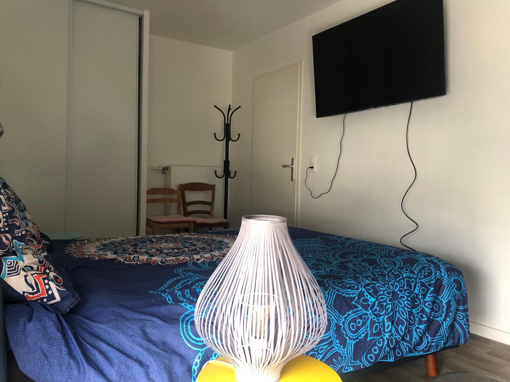 Grande Chambre 14 M2 Avec Salle De Bain Privative A Nanterre Prefecture Proche La Defense Arena Campus Sncf Et Paris Buitenkant foto